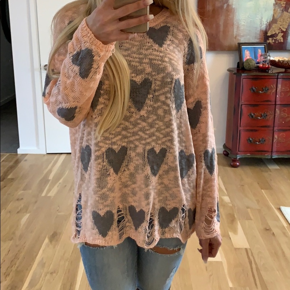 1️⃣ LEFT! Heart Destructed Tunic Sweater - Picture 7 of 8